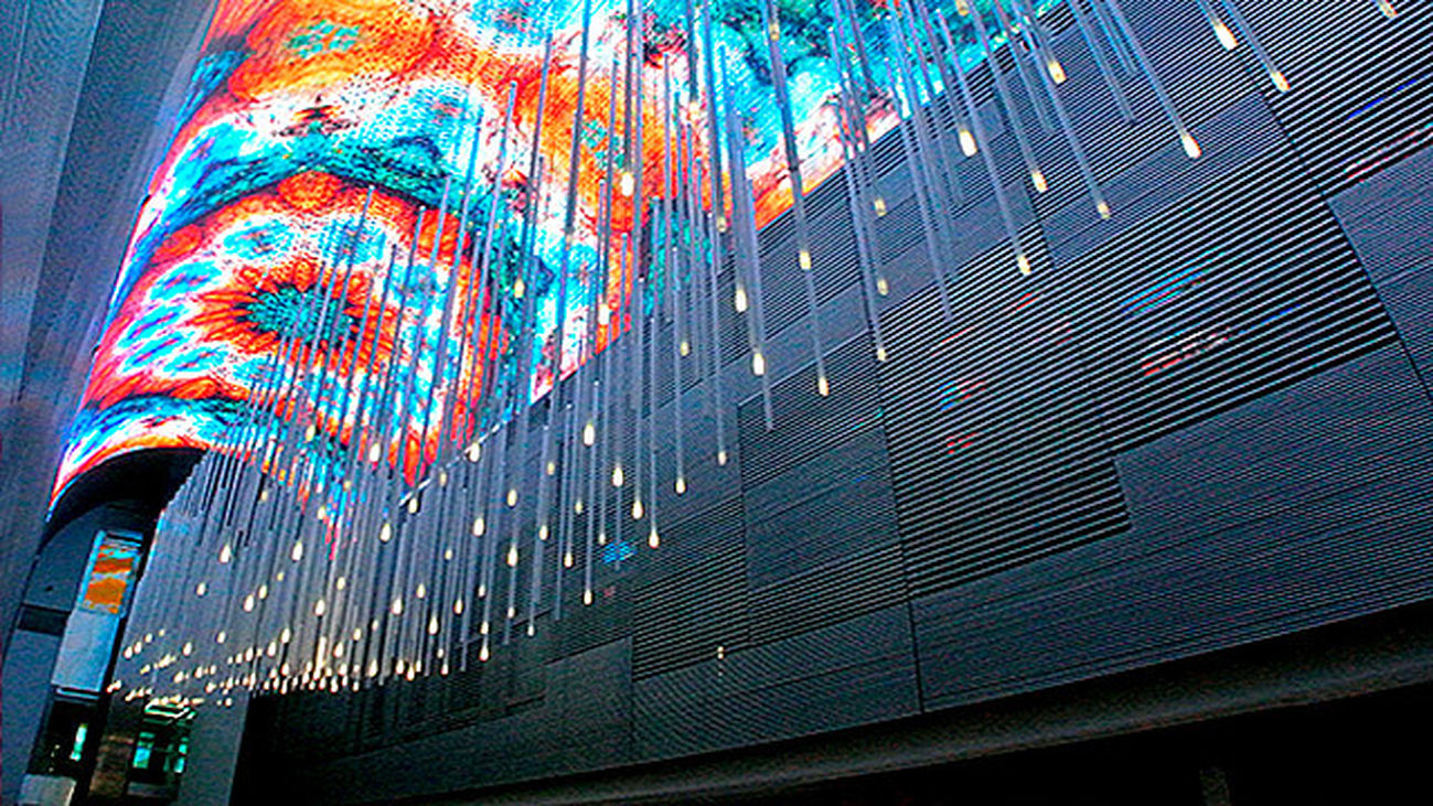 La espectacular bóveda luminosa del hotel NH Eurobuilding