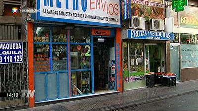 Una tienda de Tetuán vendía productos de alimentación caducados hasta hace 3 años