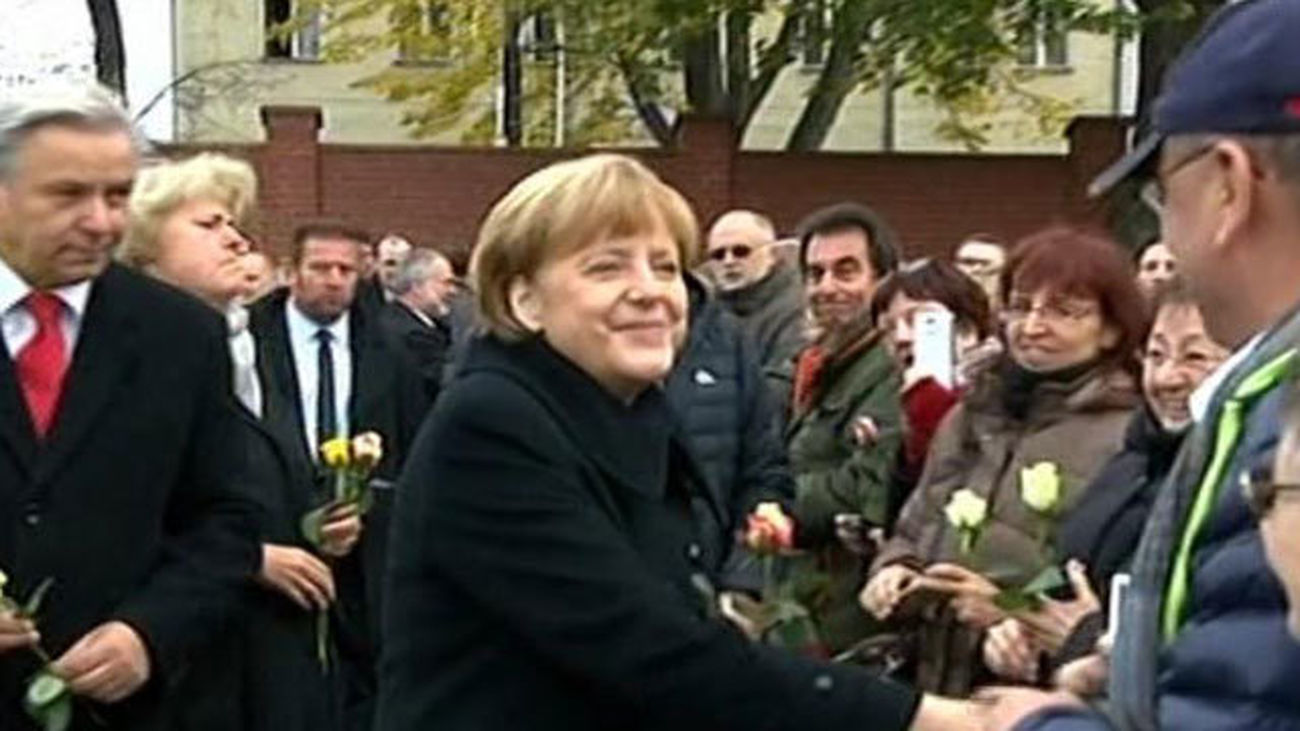 Merkel apela a la unidad de Europa en 25 aniversario de la caída del muro