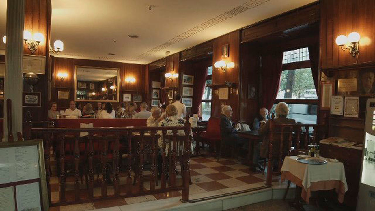 El Gijón, café centenario de los artistas