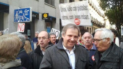 La 'Marea Blanca' protesta contra "la corrupción y la privatización" de la Sanidad