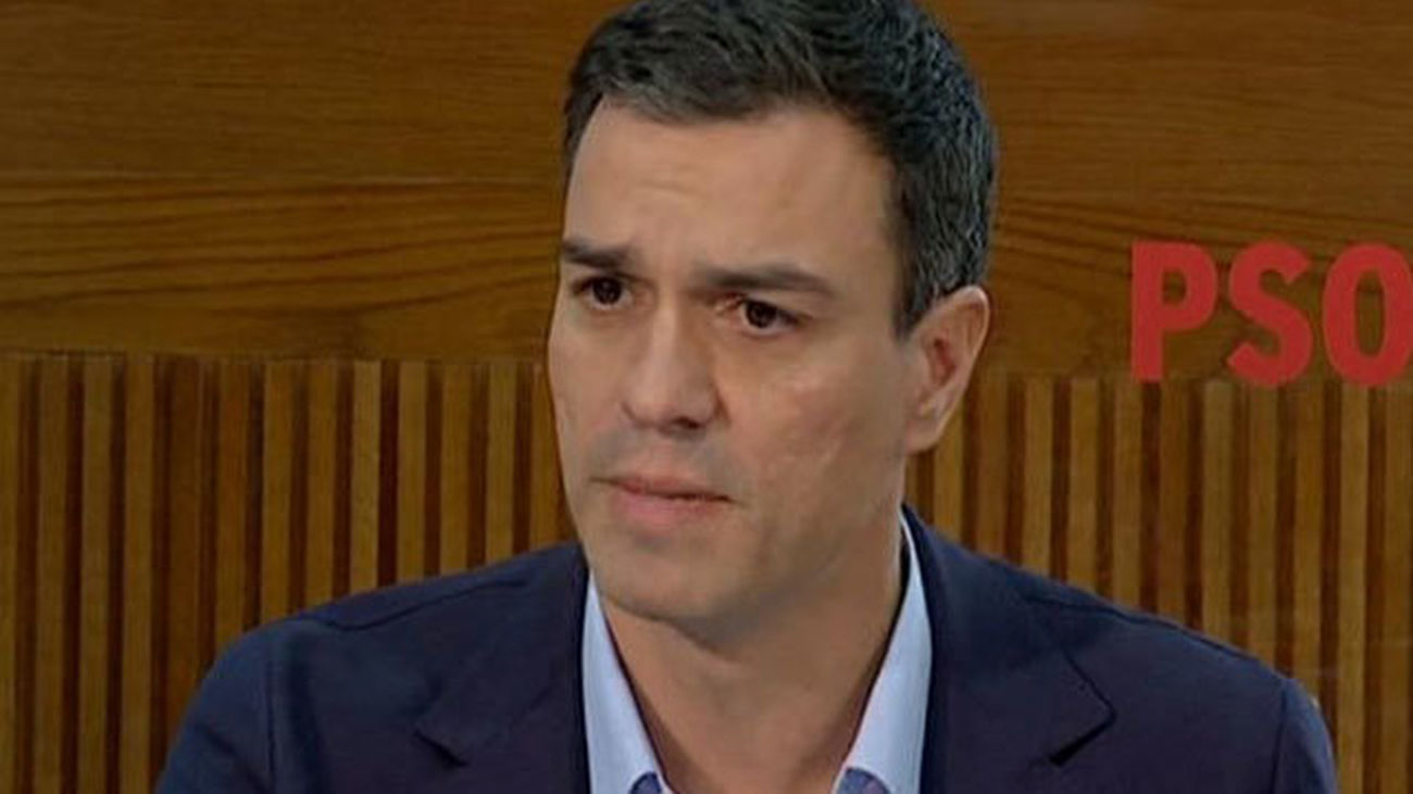 El PSOE pide a Rajoy convocar la Comisión Constitucional para abrir la reforma