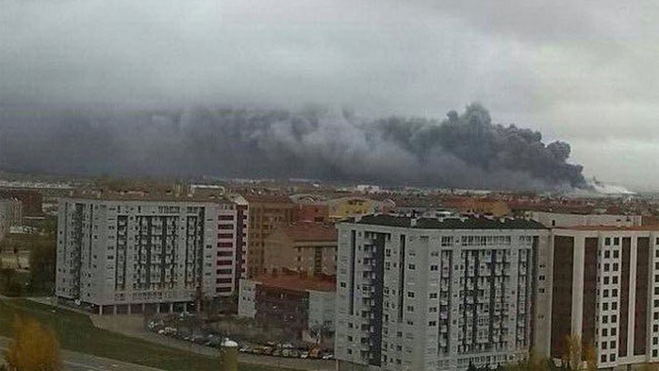El fuego destruye la planta de Campofrío en Burgos