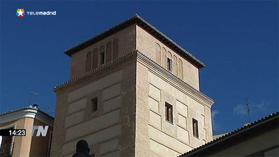 Don Juan Carlos inaugura la restauración de la Torre de los Lujanes