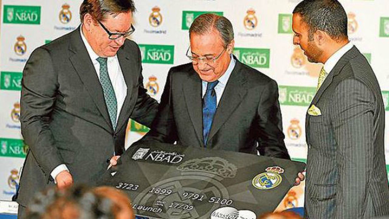 El Real Madrid elimina la cruz de su escudo en Abu Dhabi