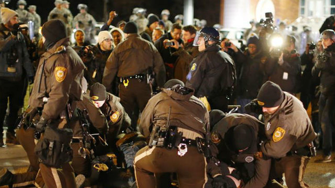 Actuación de la policía en las manifestaciones de Ferguson