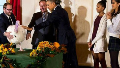 Los Obama celebran 'en familia' el Día de Acción de Gracias con el tradicional pavo