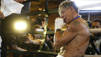 Mickey Rourke vuelve al ring