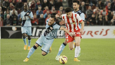 0-1. El Rayo saca petroleo de Almería