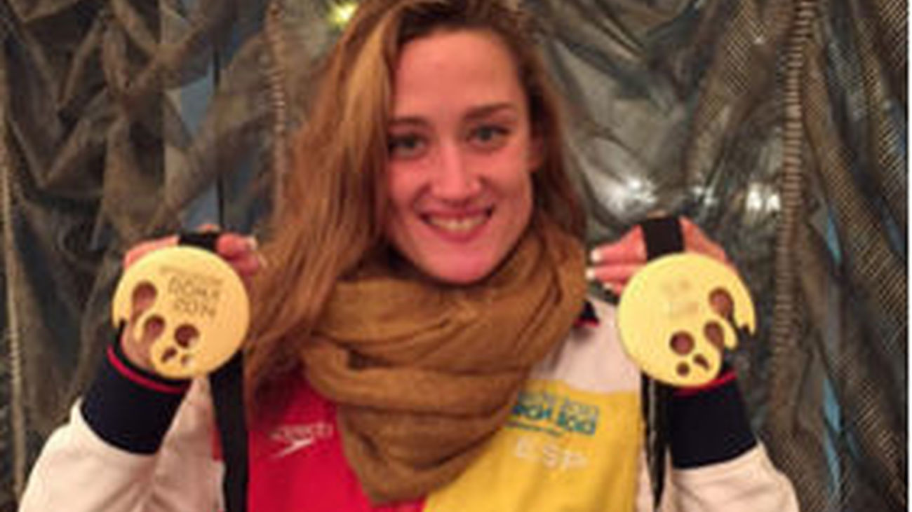 Mireia Belmonte, dos oros y dos récord del mundo