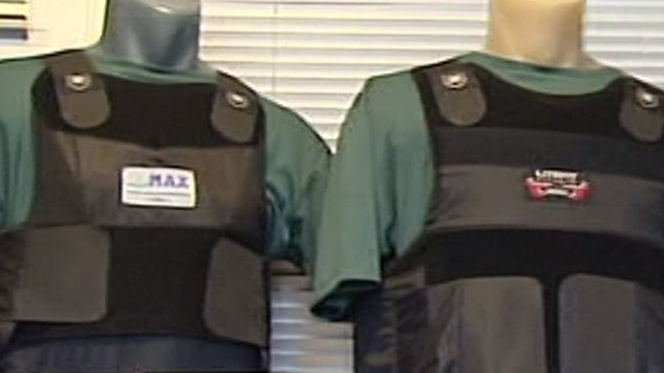 Guardias civiles denuncian que vuelven a compartir chalecos a pesar del Covid