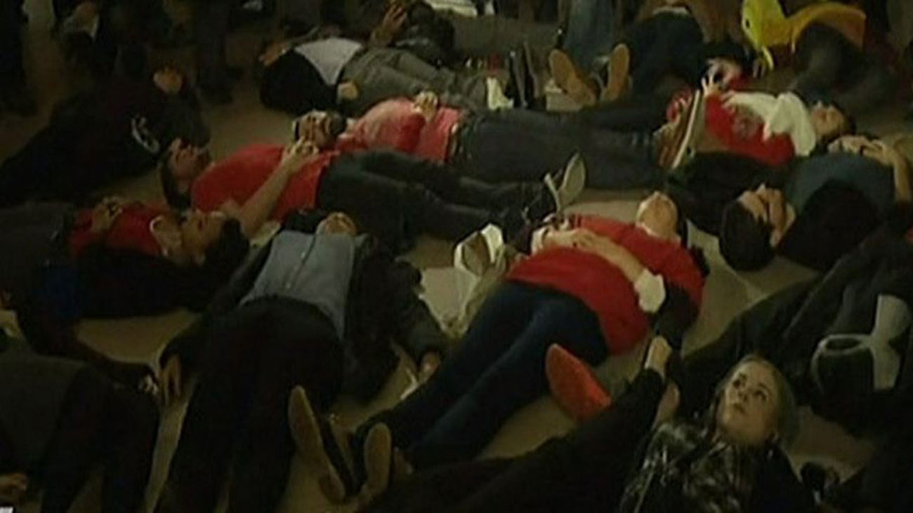 Siguen las protestas tras la decisión del jurado sobre la muerte de Garner