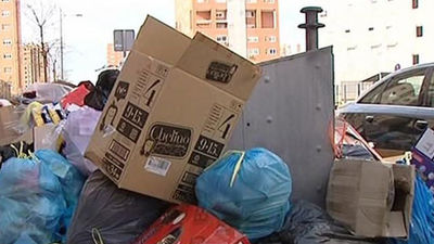 Huelga de basuras encubierta en Parla por los impagos del Ayuntamiento