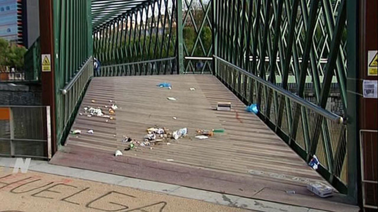 Huelga de limpieza en Madrid Río