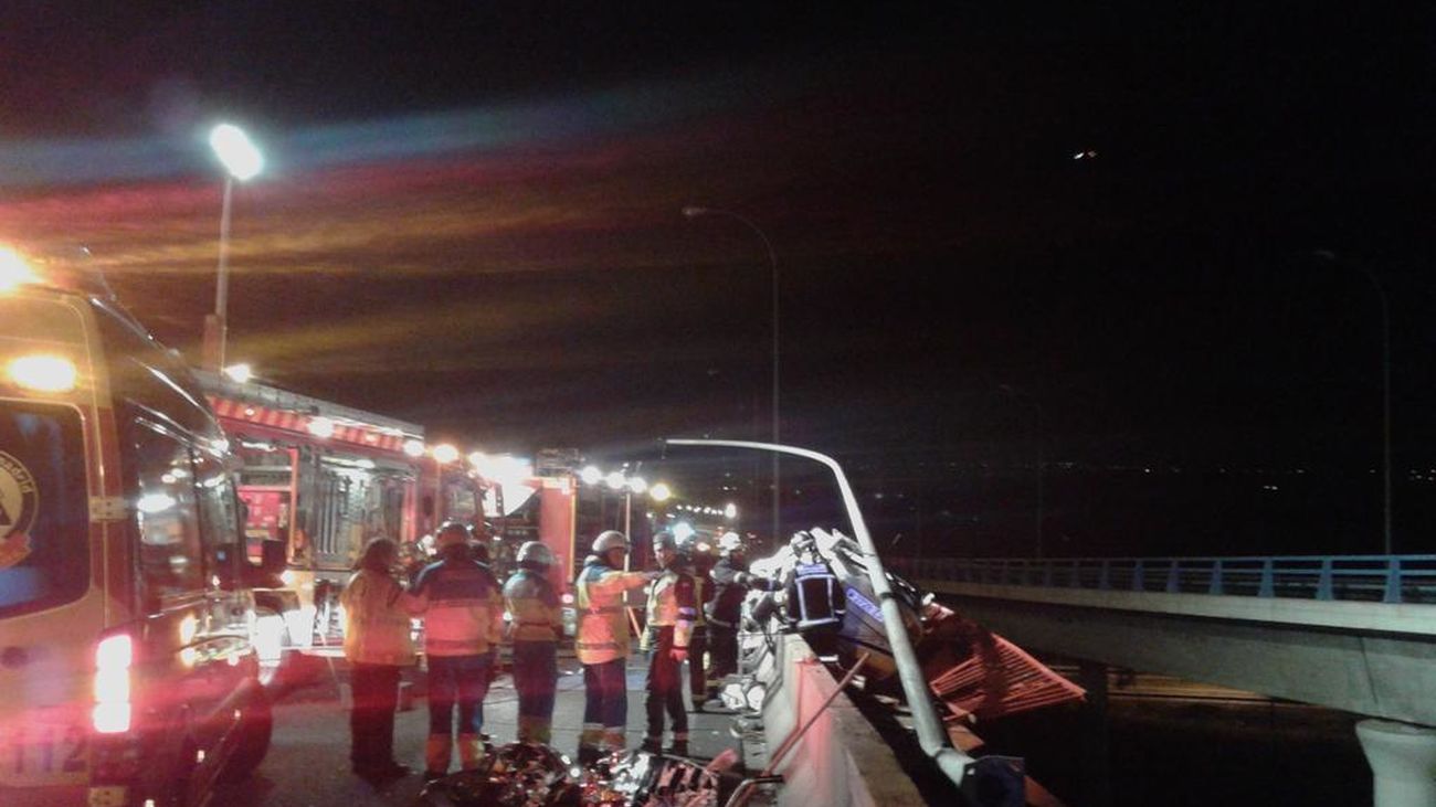 Dos hombres mueren en el acto al salirse su vehículo de la vía en en la M-45