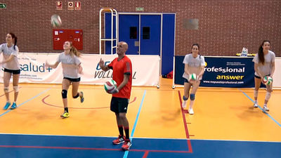 Las chicas del programa pasan una tarde de voley