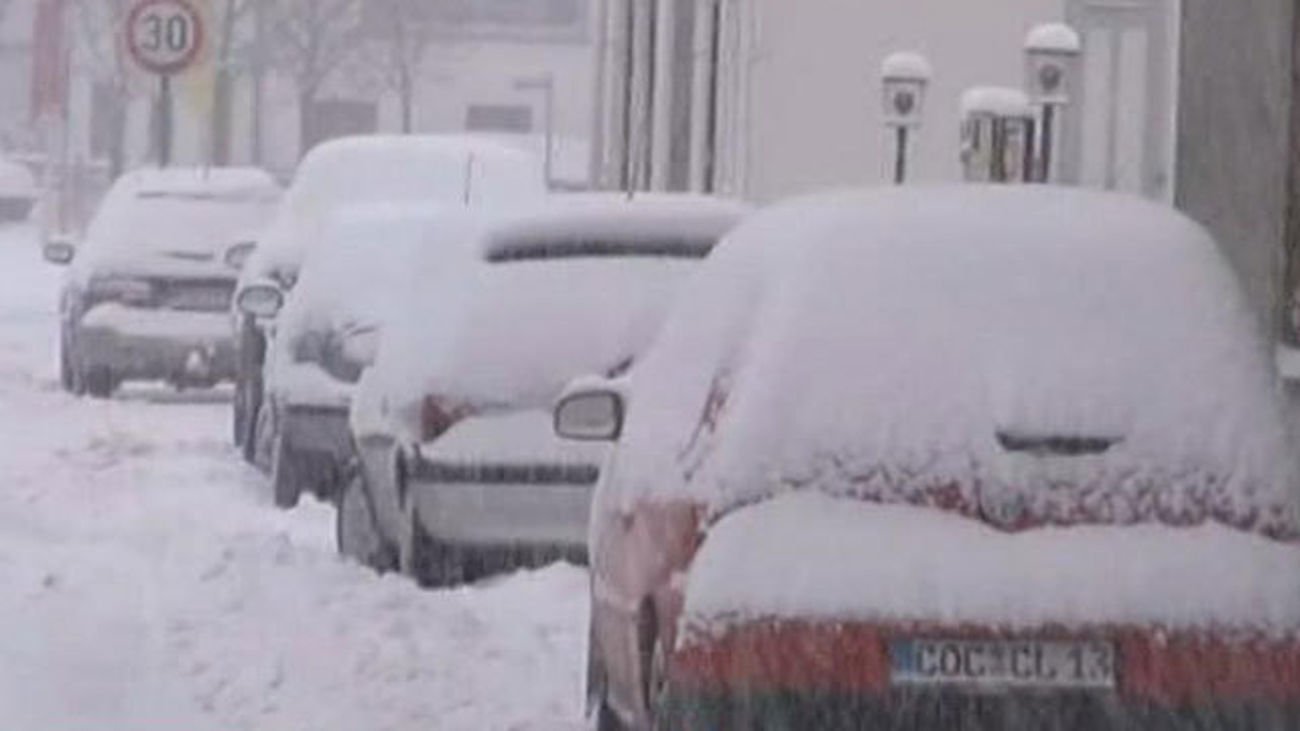 Temporal de nieve y hielo azota el norte de Europa