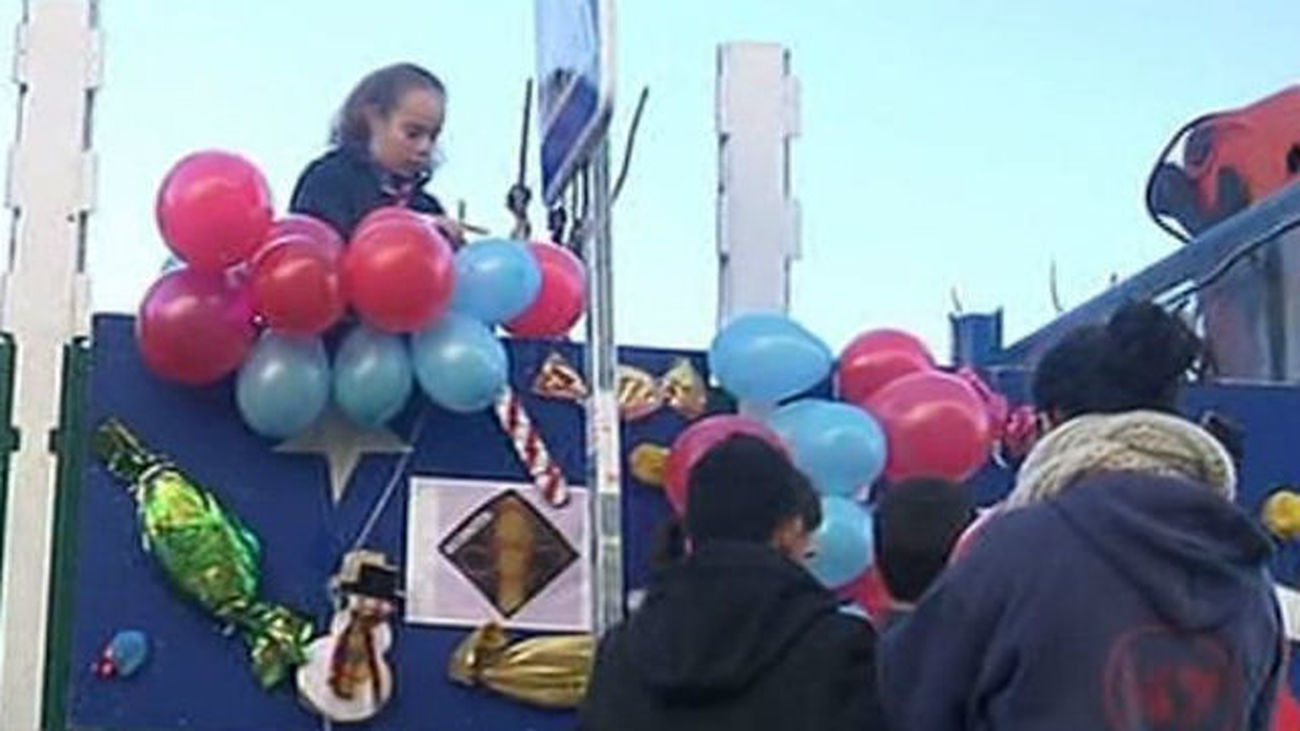 Los Reyes Magos se adelantan a la gran cabalgata y visitan los distritos de Madrid