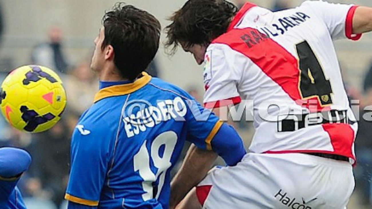 1-2. El Rayo amarga la despedida de Contra