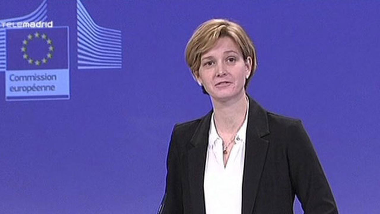 La CE dice sobre Grecia que la pertenencia a la eurozona "es irrevocable"