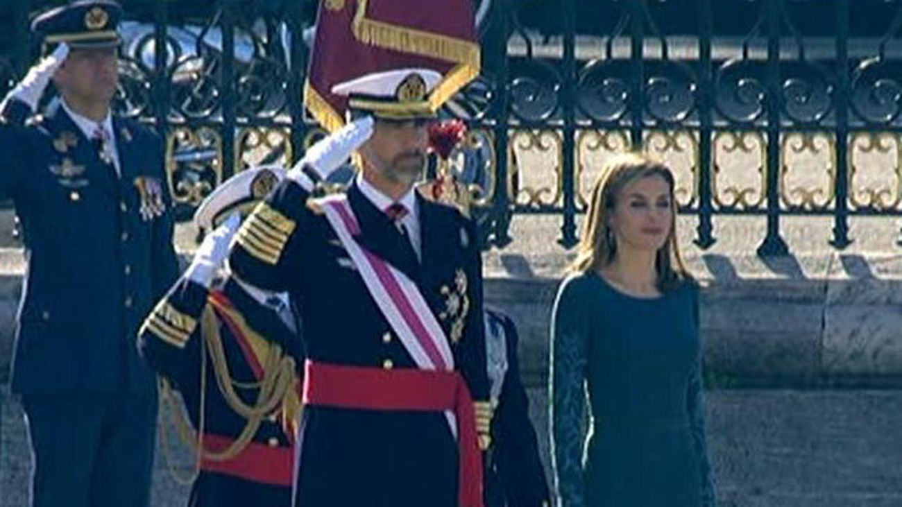 El Rey a las Fuerzas Armadas: "Mandar es servir"