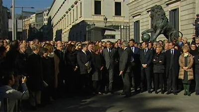 Congreso y Senado guardan un minuto de silencio por los atentados
