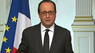 Hollande llama a ser "implacables" con el racismo