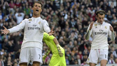 Enfado de Cristiano con Bale y pitos del Bernabéu al galés