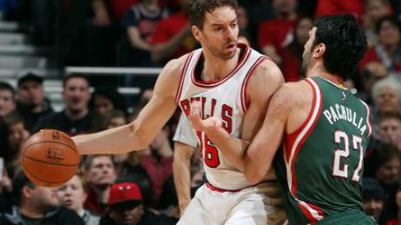 Pau Gasol, ¡46 puntos y 18 rebotes! ante los Bucks