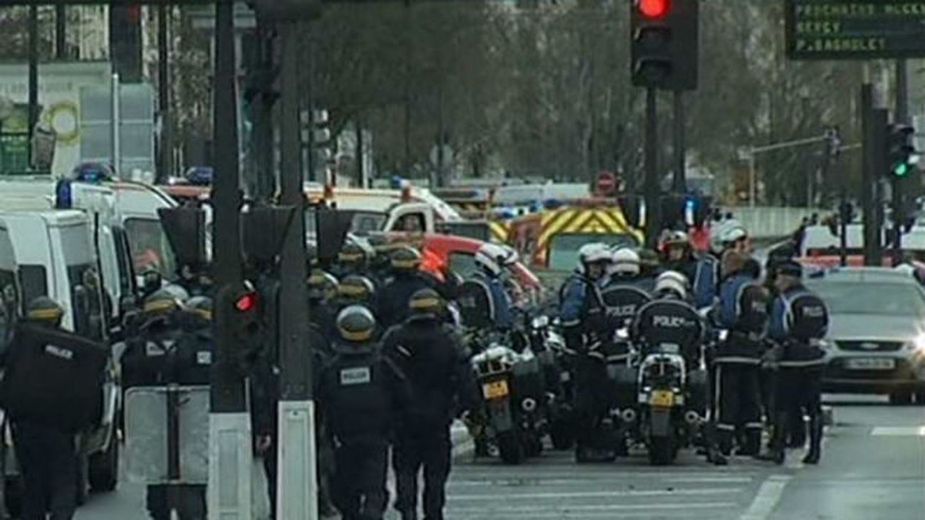 Tiroteo en París: dos policías muertos