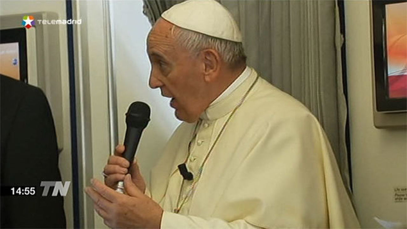 El Papa dice que "no se puede provocar" y "no se puede ofender" la religión