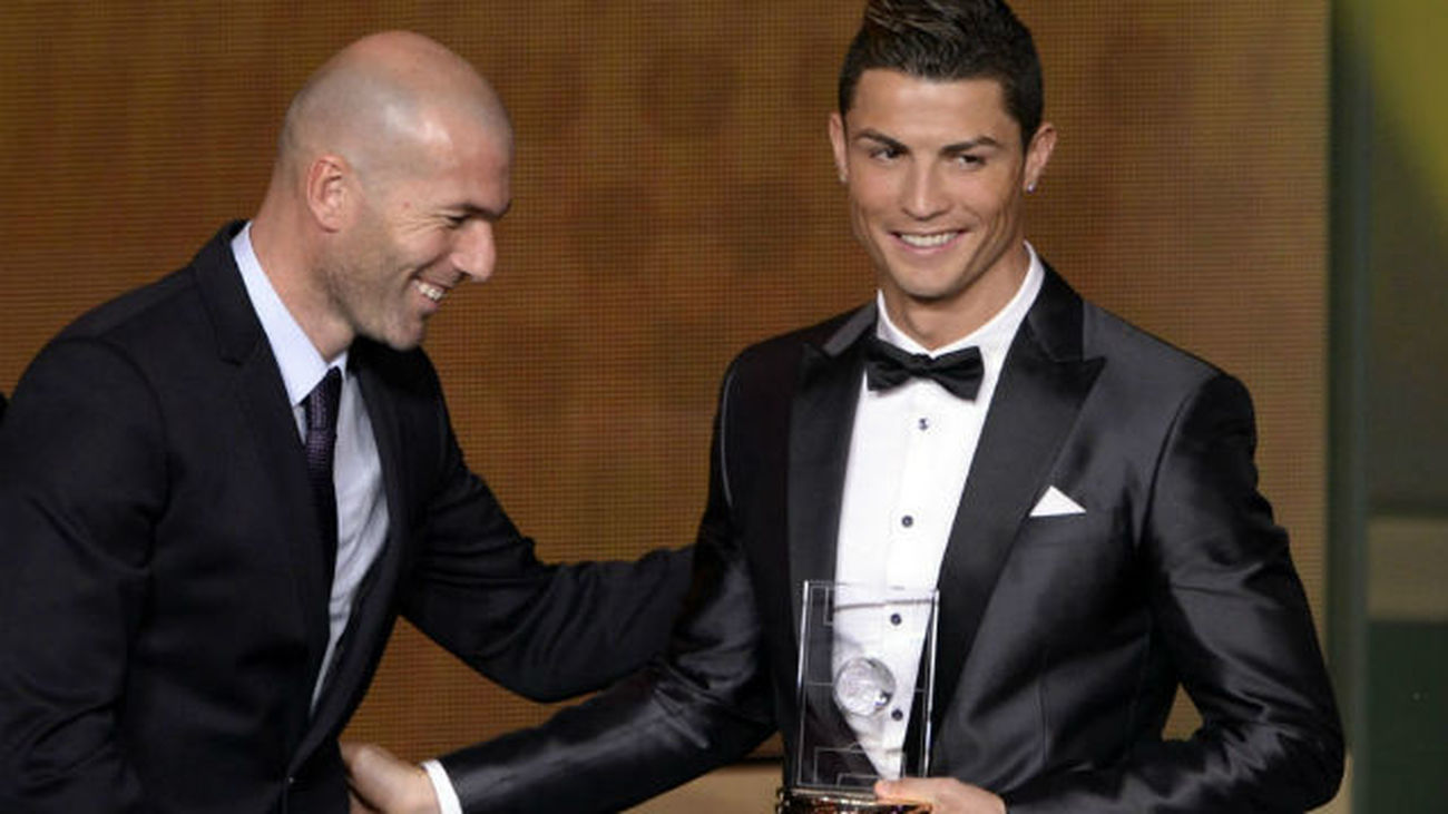Zidane: "Cristiano es el mejor de la historia del fútbol"