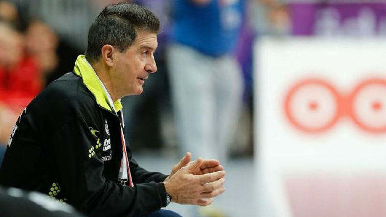 Manolo Cadenas, seleccionador español de balonmano