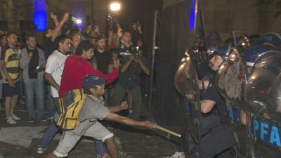 Los forenses no encuentran restos de pólvora en la mano de Nisman