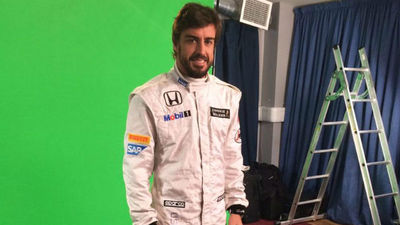 Alonso ya viste el mono de McLaren-Honda