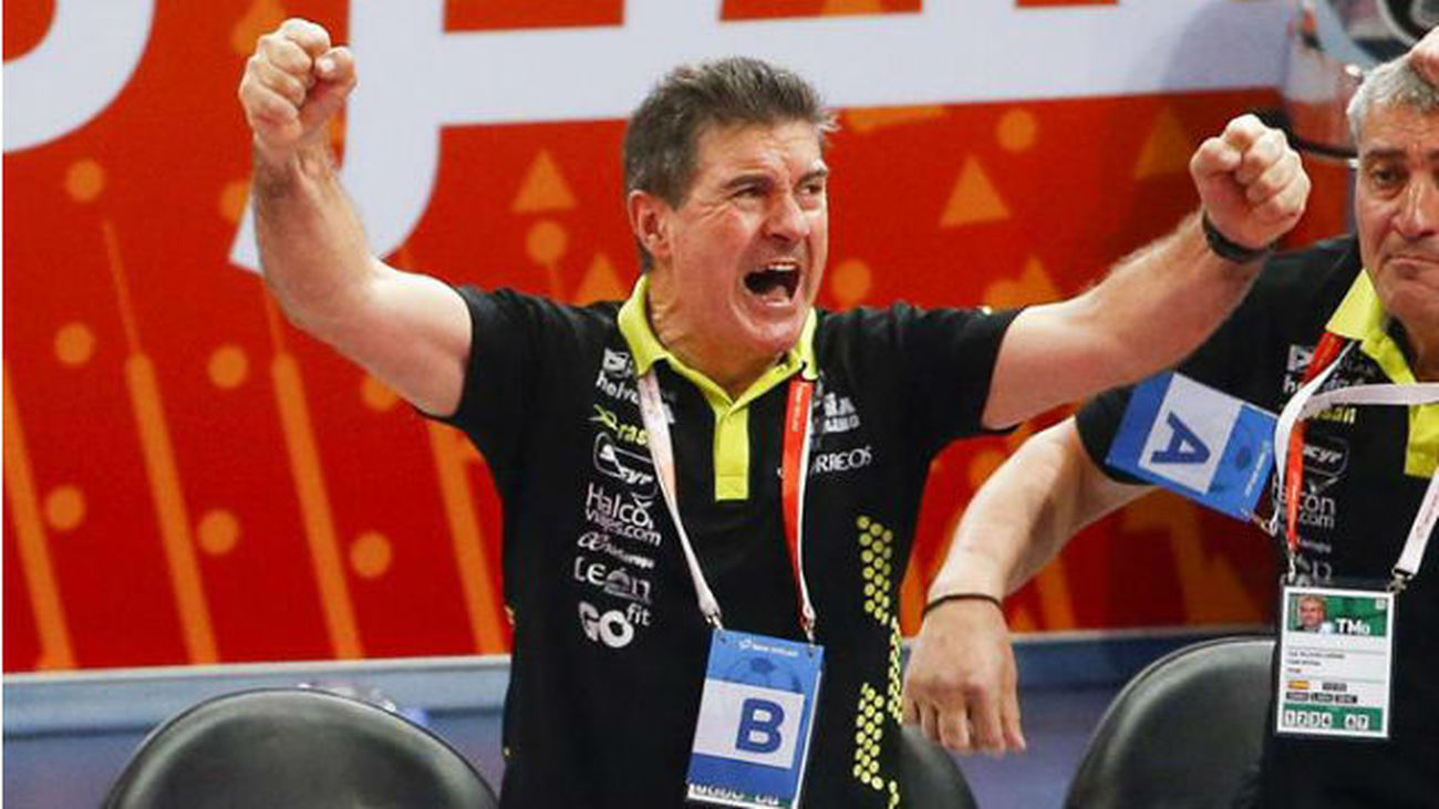 Manolo Cadenas, seleccionador español de balonmano