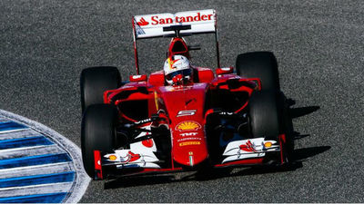 El Ferrari de Vettel vuela en Jerez