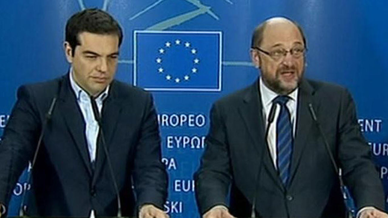 Tsipras quiere que Hollande lidere un giro en la política económica de la UE