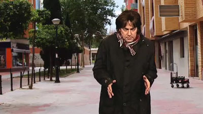 Tele Cake Minuesa vuelve allí donde está la polémica. Esta vez, se encara a un presunto político corrupto