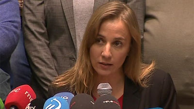 Tania Sánchez acusa a Cayo Lara de meterse "en la burocracia de los estatutos"