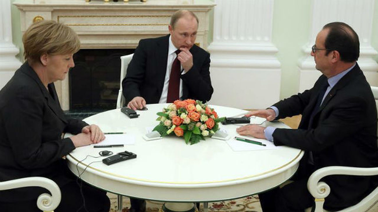 El Kremlin niega que Merkel lanzara un ultimátum a Putin