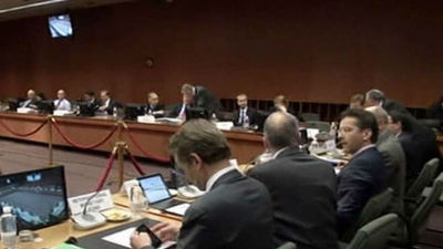 El Eurogrupo y Grecia buscan hoy un acercamiento sobre el rescate y la deuda