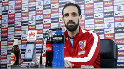 Juanfran: "La plantilla del Atlético se supera y este año es la mejor de todas"