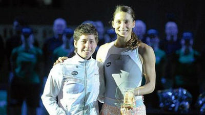 Carla Suárez se retira de la final de Amberes por una tortícolis