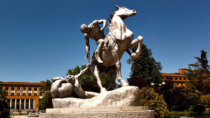 Andradas propone reorganizar la UCM y pasar de 26 facultades a solo 17