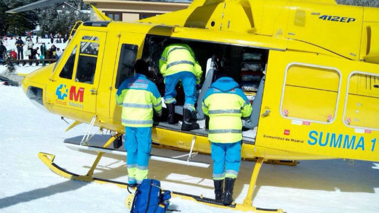 Un hombre y una niña de tres años heridos leves en sendas caídas en la sierra