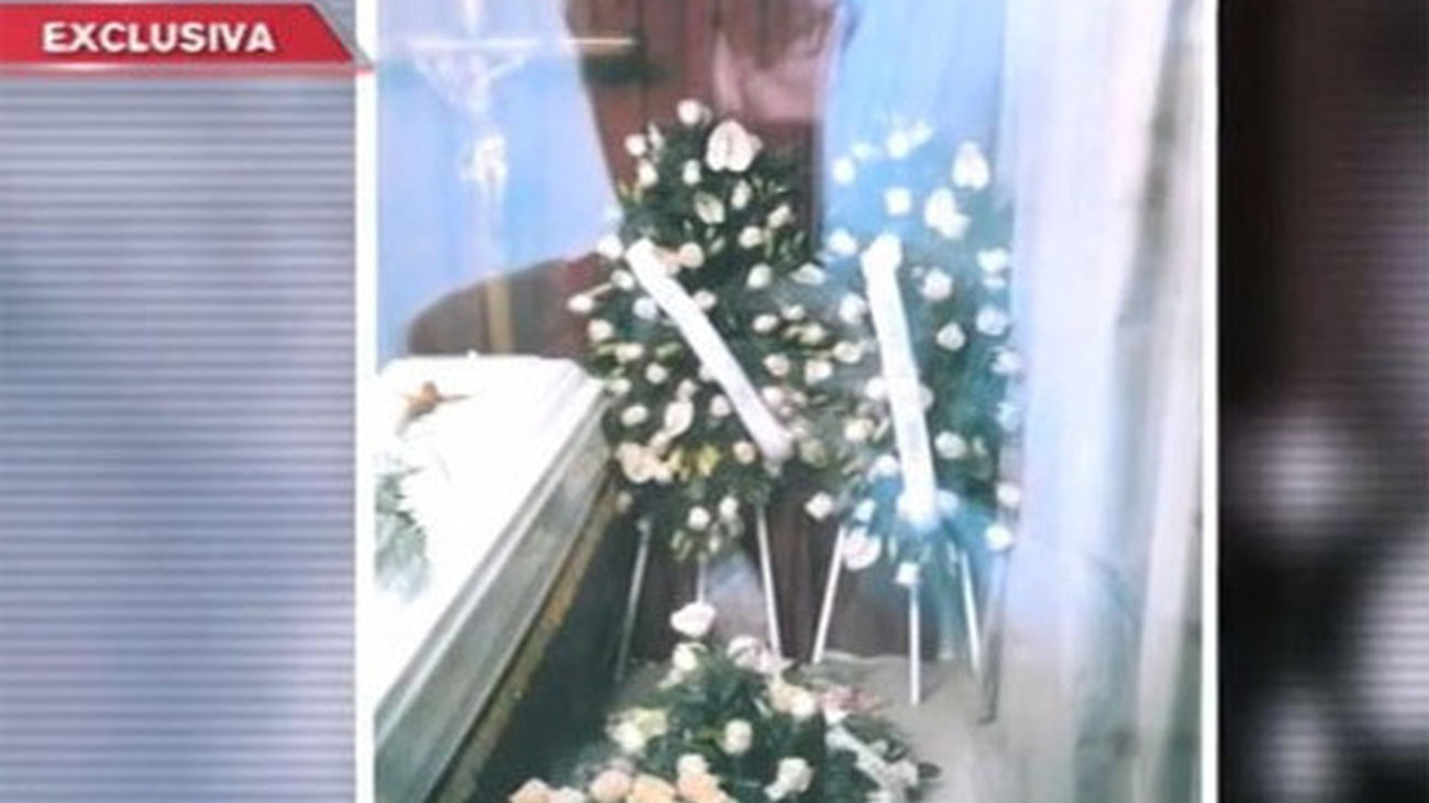 El padre de Asunta Basterra se hizo un "selfie" ante el féretro de su hija
