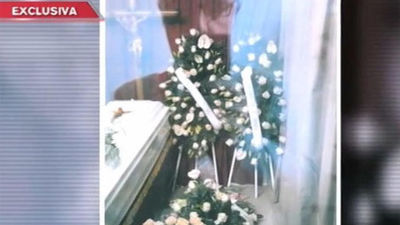 El padre de Asunta Basterra se hizo un 'selfie' ante el féretro de su hija