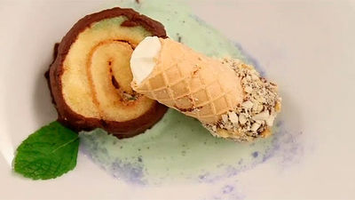 Canutillos de mandarina con maki y sopa de menta