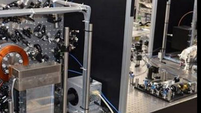 Un reloj japonés se mantiene en  ora 30.000 millones de años